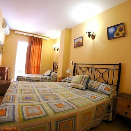 Casa de hóspedes Cuevas 2*