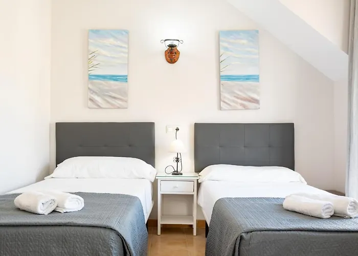 Cuevas بيت ضيافة فوينخيرولا